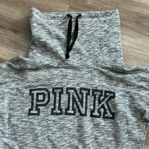 PINK Victoria’s Secret Pull Over Turtle Neck Heather Gray Graphic women XSmall - Picture 2 of 7